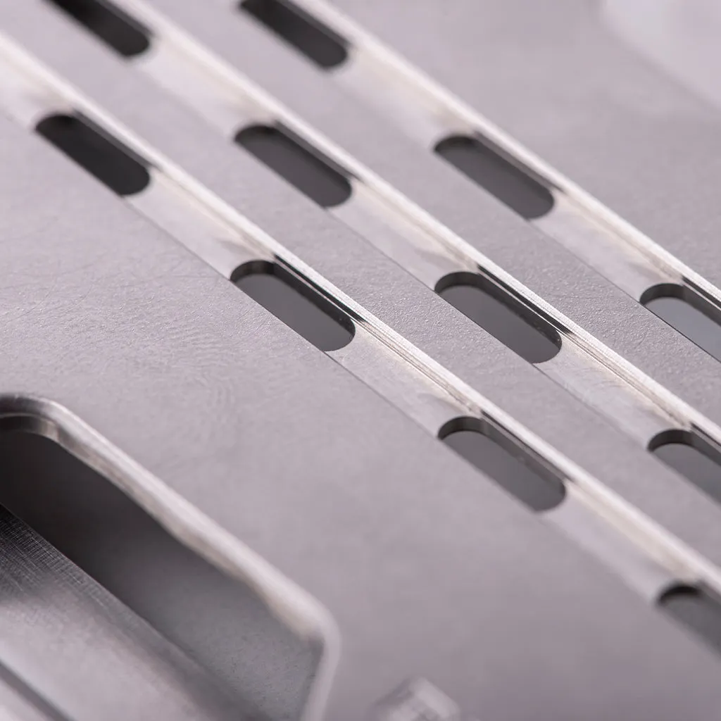 A10 ADAPT™ TITANIUM SINGLE POCKET WALLET