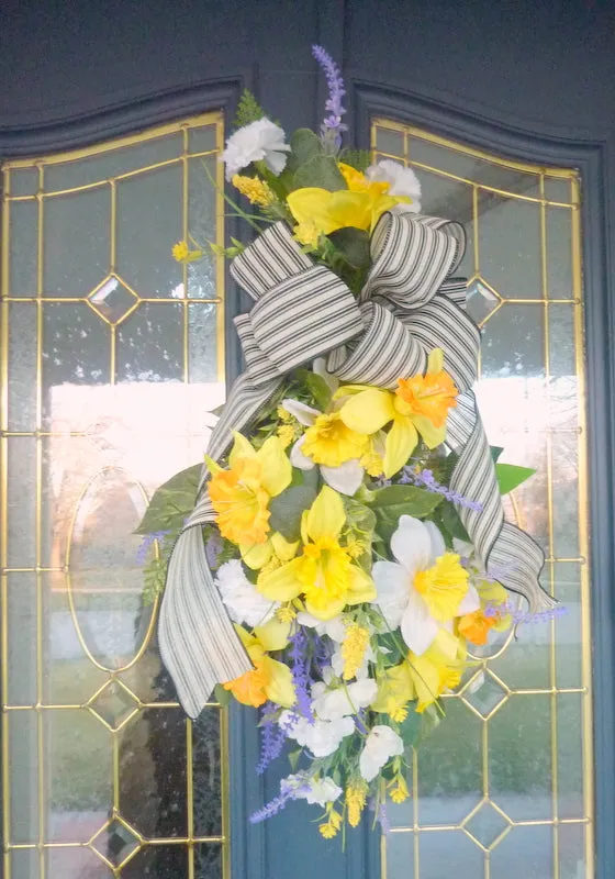Daffodil Door Swag