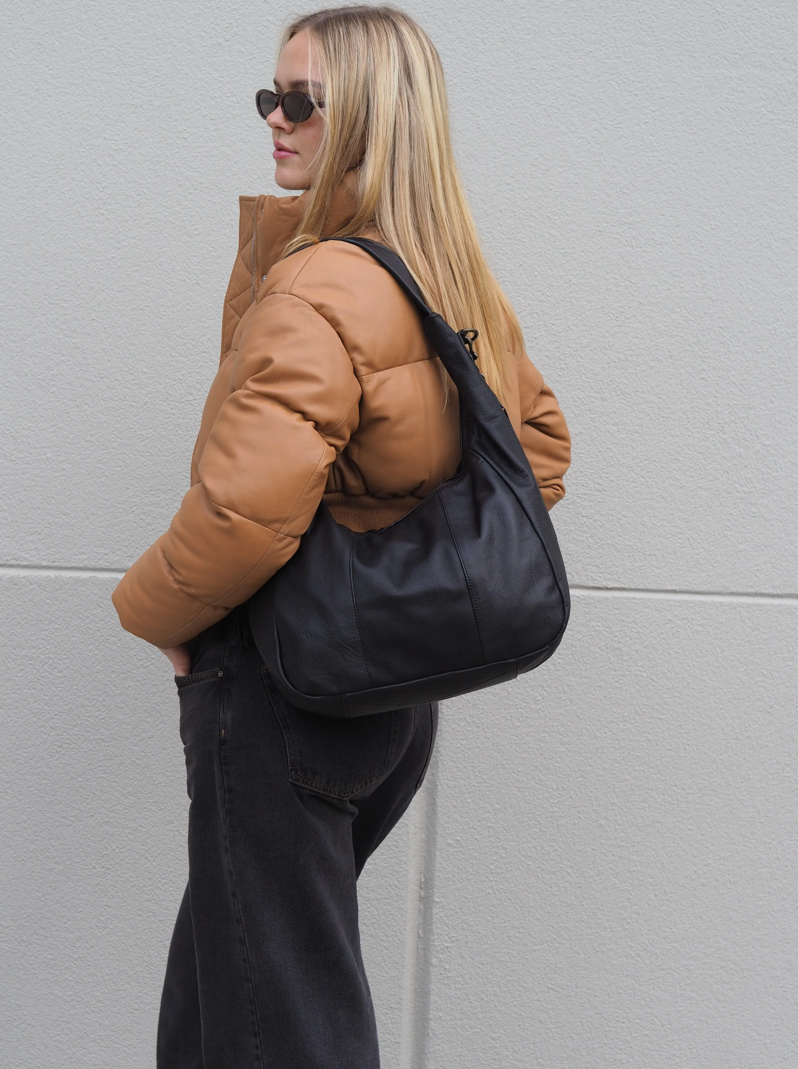 Suki Soft Hobo | Black
